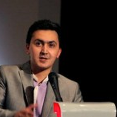 حامد کلاهداری
