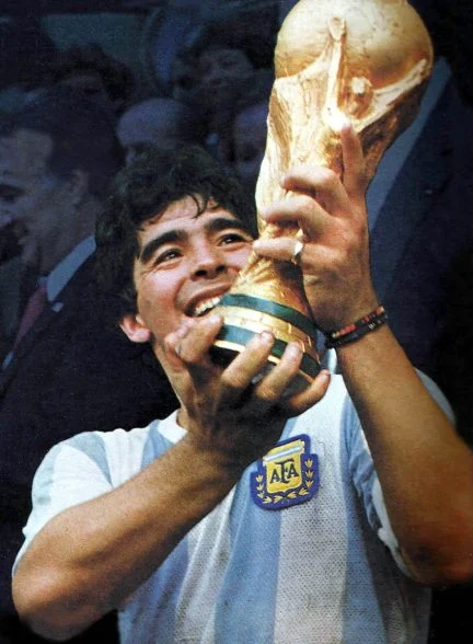 فیلم 62 لحظه برتر مارادونا در جام جهانی-62 best world cup moments of maradona
