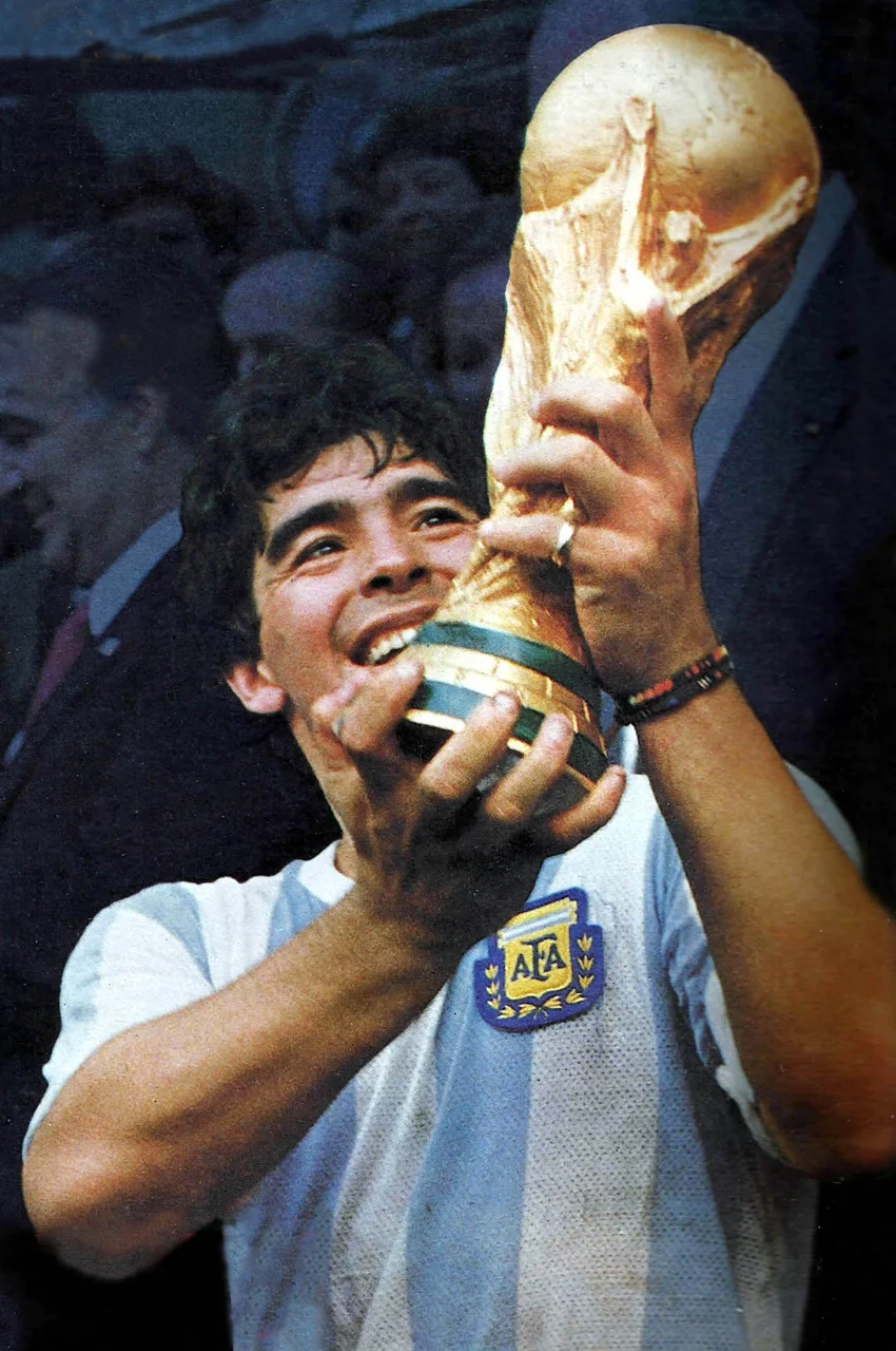 فیلم 62 لحظه برتر مارادونا در جام جهانی-62 best world cup moments of maradona