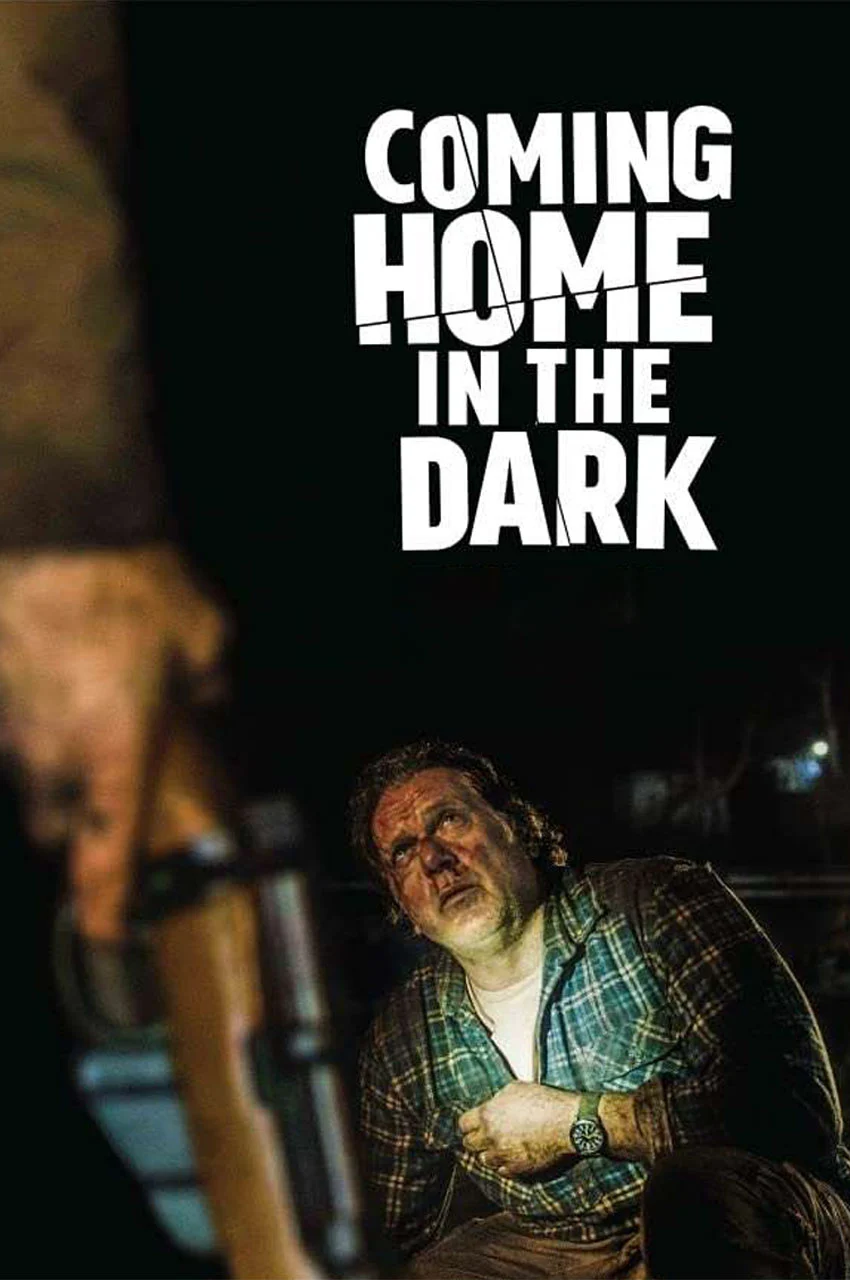 فیلم بازگشت به خانه در تاریکی-coming home in the dark
